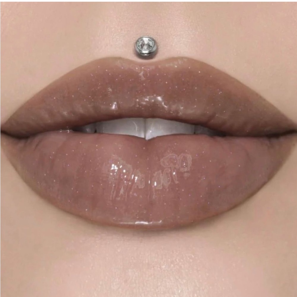 New Jeffree Star The Gloss Table Top